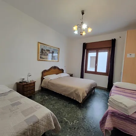 The Caponi Bros Bed and Breakfast Μέστρε