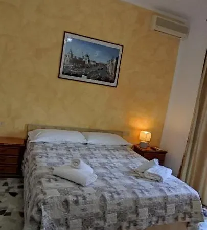 The Caponi Bros Bed and Breakfast Μέστρε