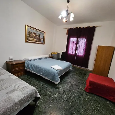 The Caponi Bros Bed and Breakfast 2*