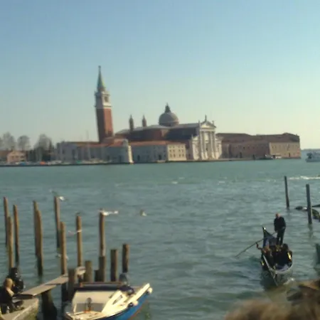 Bed and Breakfast The Caponi Bros 2*