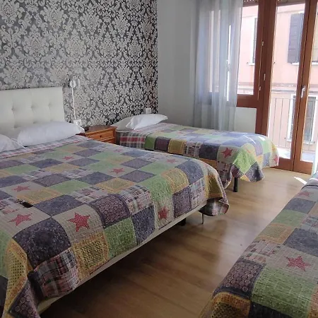 The Caponi Bros Bed and Breakfast 2*