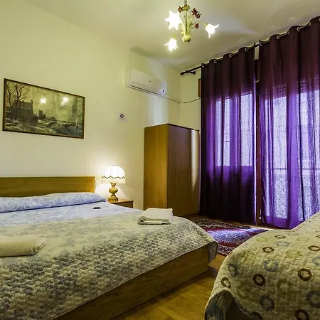 Bed and Breakfast The Caponi Bros Μέστρε